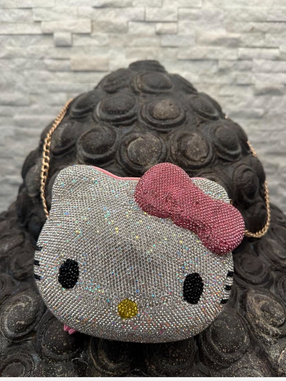 Brand new GORGEOUS Large Hello Kitty rhinestone purse gold chain